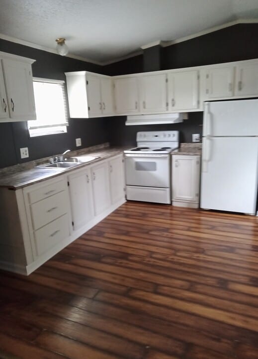 692 Old Flatwood Rd in Nauvoo, AL - Building Photo