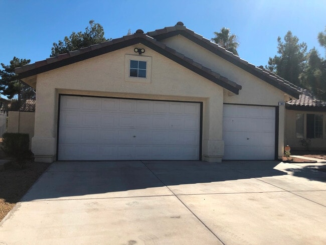 property at 965 E Eldorado Ln