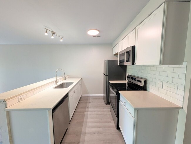 3065 Huntleigh Dr in Raleigh, NC - Building Photo - Building Photo