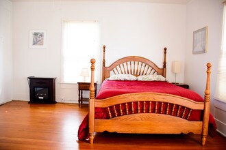 1812 Hornblend St in San Diego, CA - Foto de edificio - Building Photo