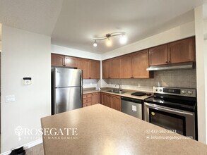 55 Strathaven Dr in Mississauga, ON - Building Photo - Building Photo