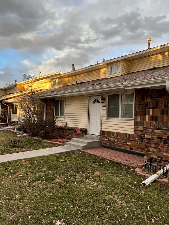 property at 1008 S Miller St