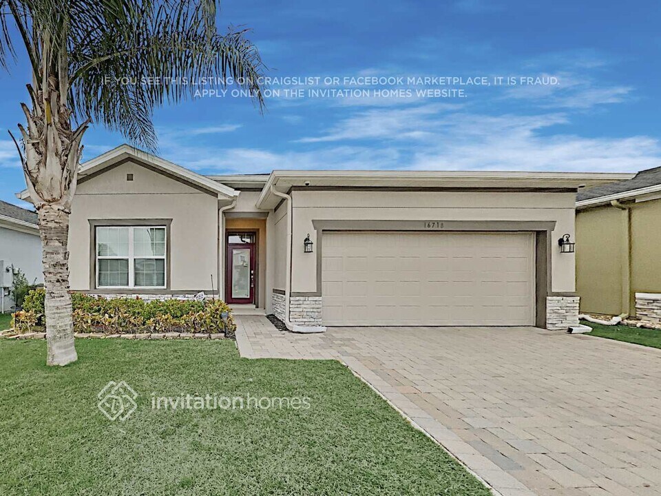 16718 Abbey Hill Ct in Clermont, FL - Foto de edificio