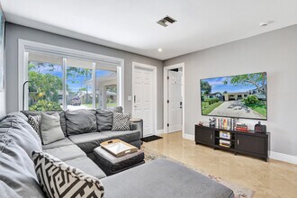 1041 SW 32nd St in Fort Lauderdale, FL - Building Photo - Building Photo