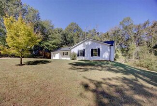 915 Navajo Trail in Covington, GA - Building Photo - Building Photo
