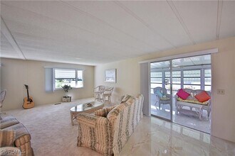 95 Lemans Dr in Naples, FL - Building Photo - Building Photo