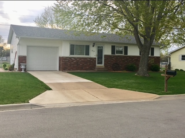 property at 313 Circle Dr