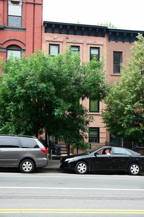 368 9th St in Brooklyn, NY - Building Photo