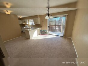 1525 Spring Valley Dr in Colorado Springs, CO - Building Photo - Building Photo