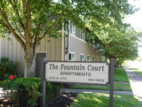 Fountain Court Apartments in Springfield, OR - Building Photo - Building Photo