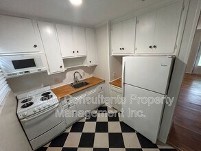 1815 Mimosa Dr in Greensboro, NC - Building Photo - Building Photo