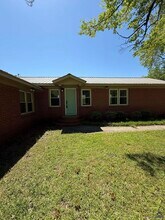 1001 Third St in Perry, GA - Building Photo - Building Photo