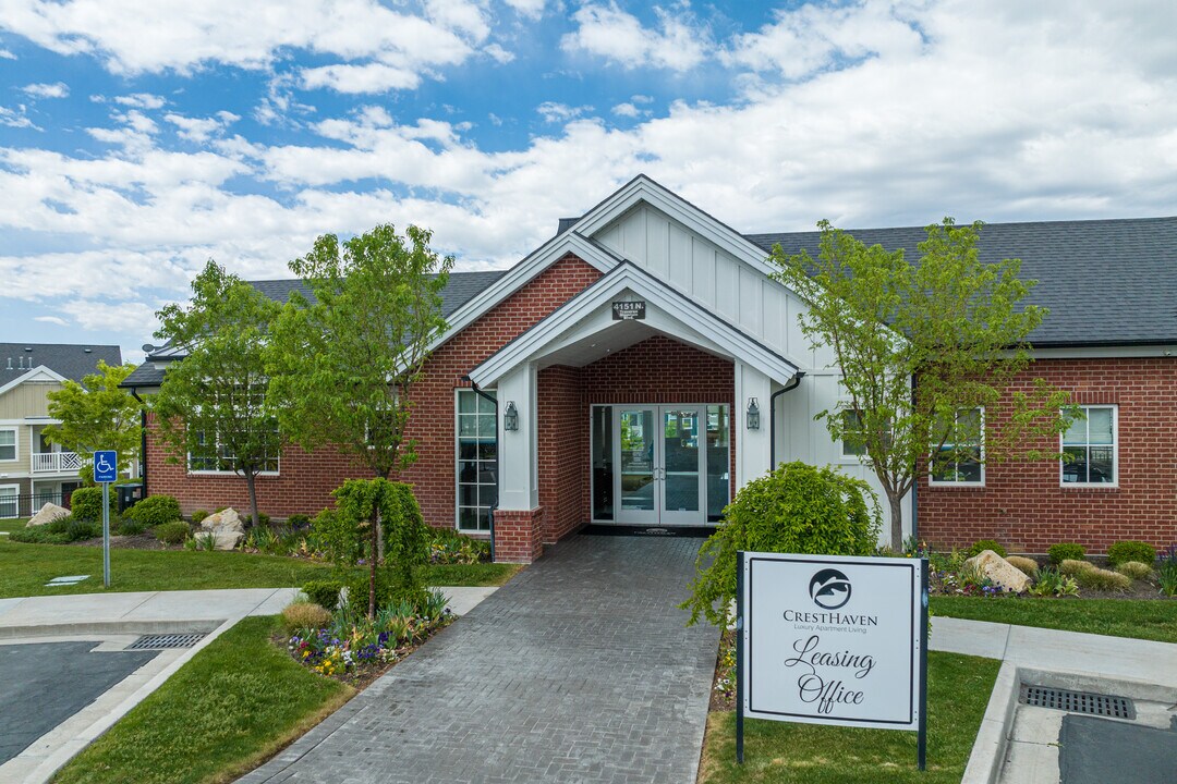 Cresthaven in Lehi, UT - Foto de edificio