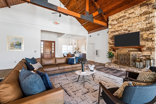 Houston Lake Apartments