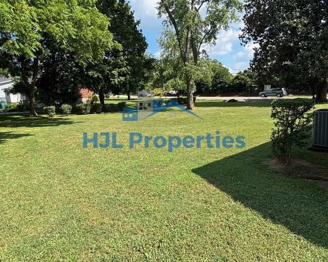 131 McGavock Pk in Nashville, TN - Building Photo - Building Photo
