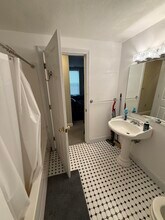 190 I St, Unit 2 in Boston, MA - Foto de edificio - Building Photo