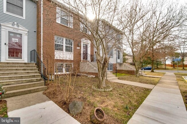5241 Pleasure Cove Court in Alexandria, VA - Building Photo - Building Photo