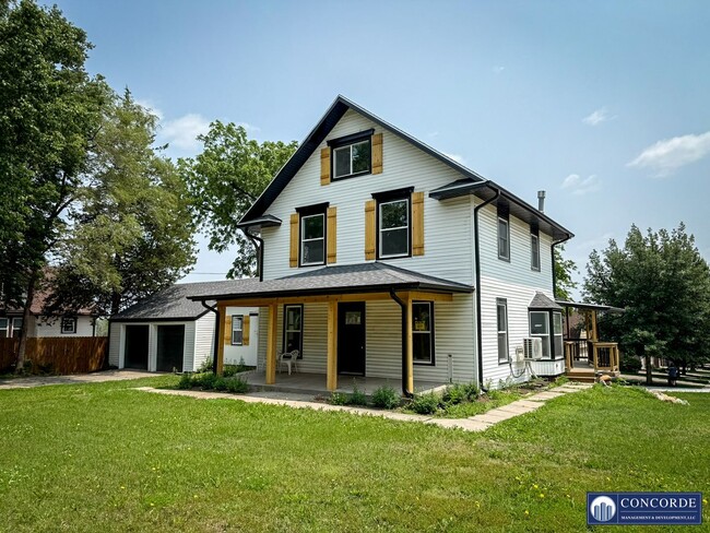 3210 S 48th St in Lincoln, NE - Foto de edificio - Building Photo