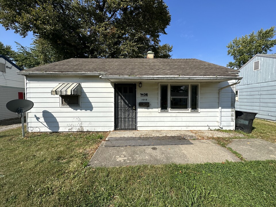 1018 Giddings St in Danville, IL - Foto de edificio