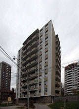 Bloor Yonge Tower in Toronto, ON - Building Photo - Building Photo