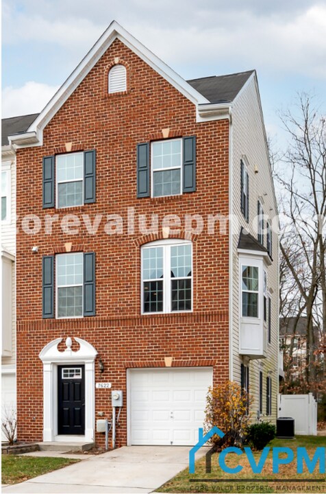 7622 Timbercross Ln in Glen Burnie, MD - Building Photo