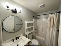 2902 Marguerite Dr photo'