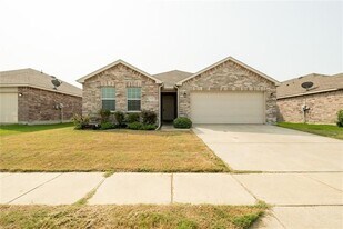 5829 Mountain Bluff Dr in Fort Worth, TX - Building Photo