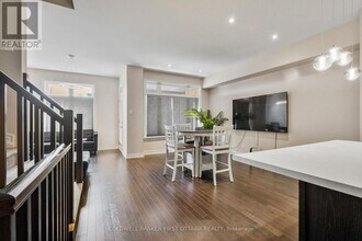 22 Stockholm Private in Ottawa, ON - Building Photo - Building Photo