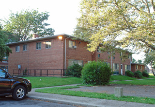 Ellicott Park Townhomes in Buffalo, NY - Building Photo - Building Photo