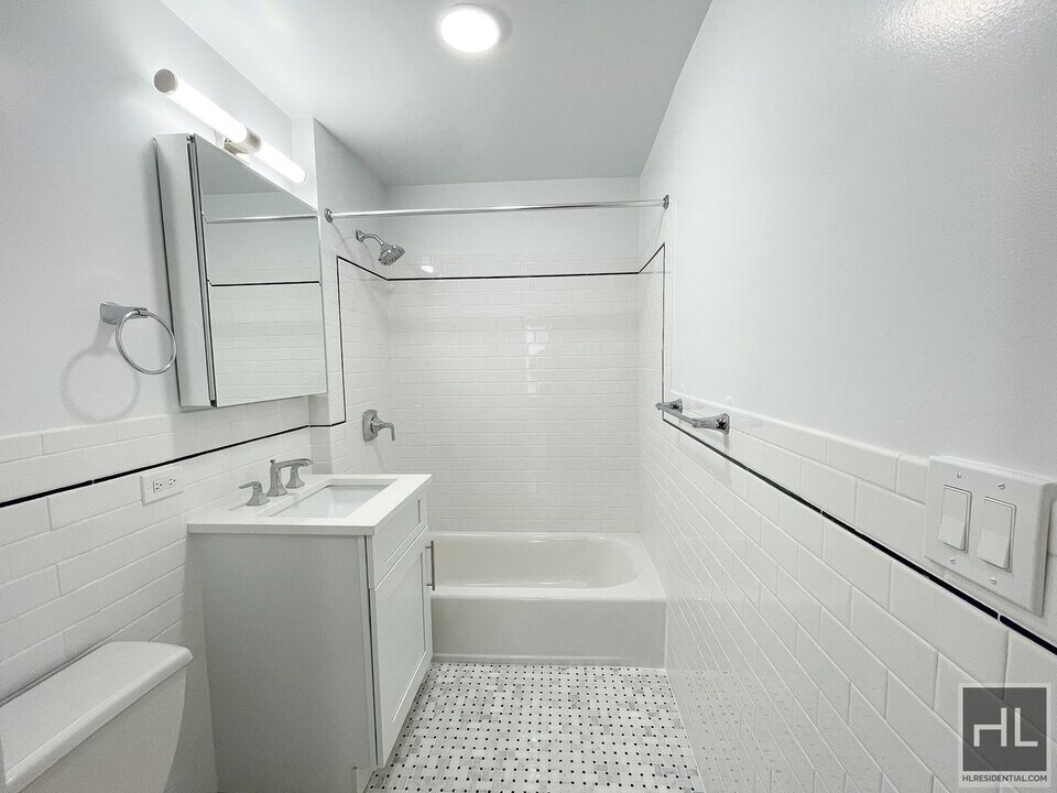 WEST 56 STREET in New York, NY - Building Photo