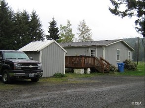 Barrows Mobile Home Park in Rochester, WA - Building Photo - Building Photo