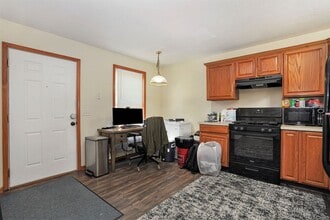 749 Dolbee Ave SE in Grand Rapids, MI - Building Photo - Building Photo