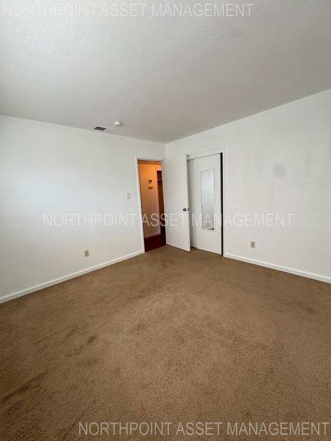 10097 Nebula Way in Sacramento, CA - Building Photo - Building Photo