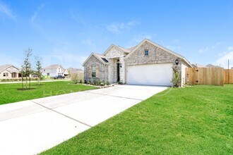 9606 Mystic Way in Mont Belvieu, TX - Foto de edificio - Building Photo