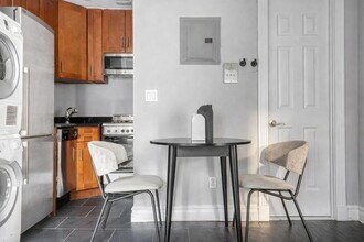 229 1st Ave, Unit 2B in New York, NY - Building Photo - Building Photo