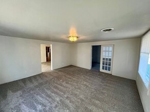 504 S Hickory St in Cuba, MO - Building Photo - Building Photo