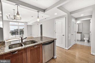 5750 Bou Ave in Rockville, MD - Foto de edificio - Building Photo