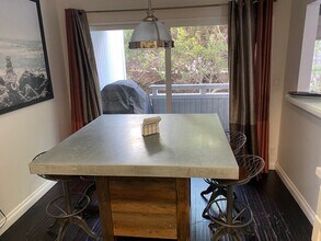10 Encore Ct in Newport Beach, CA - Building Photo - Building Photo