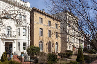 310 E Capitol St NE in Washington, DC - Building Photo - Building Photo