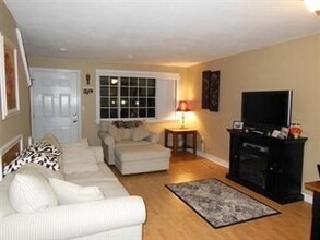 64 Kennedy Dr in Chelmsford, MA - Building Photo - Building Photo