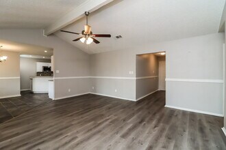 508 Berkshire Ct in Burleson, TX - Building Photo - Building Photo