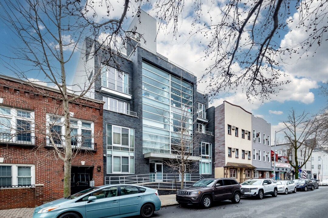 152 Withers St in Brooklyn, NY - Foto de edificio