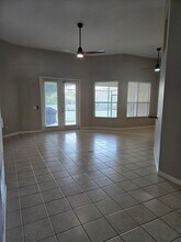 324 Green Ash Ln in Sanford, FL - Foto de edificio - Building Photo