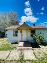 4206 Bisbee St in Klamath Falls, OR - Foto de edificio - Building Photo