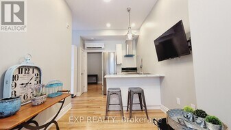 157 James St in Ottawa, ON - Building Photo