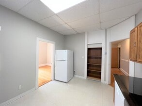 12 Pleasant St, Unit 1 in Cambridge, MA - Building Photo - Building Photo