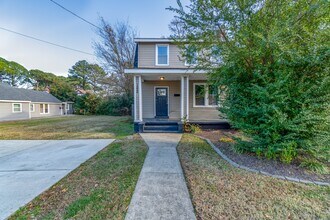 1552 Fleetwood Ave, Unit 3641-40 in Norfolk, VA - Building Photo - Building Photo