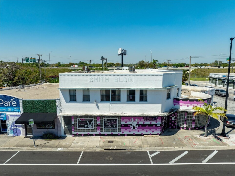 203 NW 36th St, Unit 2 in Miami, FL - Building Photo