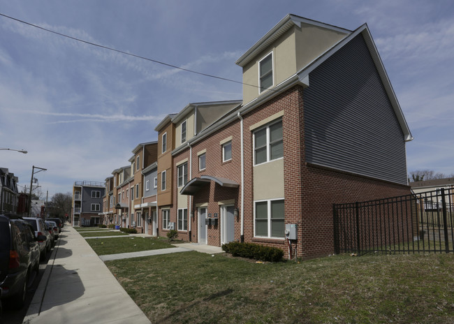 Queen Lane Apartments in Philadelphia, PA - Foto de edificio - Building Photo