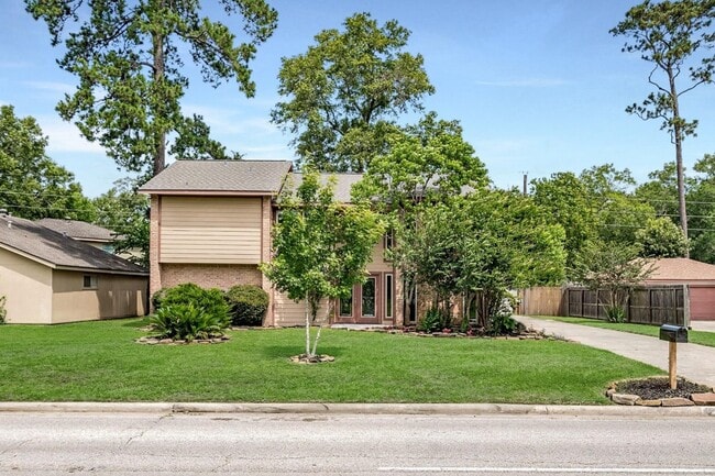 property at 706 S Diamondhead Blvd